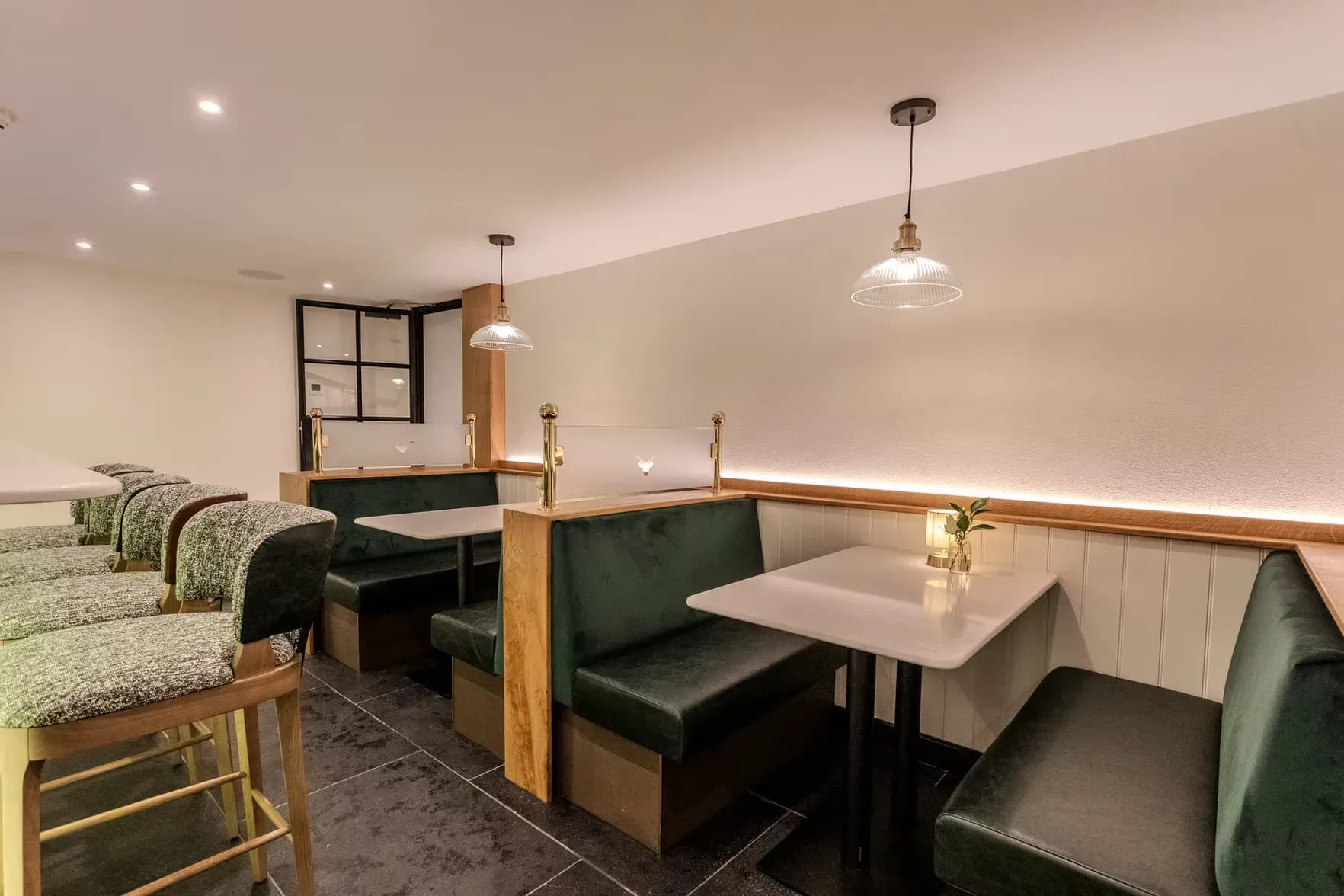 Charlotte’s Wine Bar